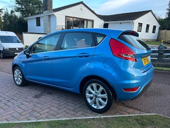 Used Ford Fiesta 2010 for sale - 77423675: Photo