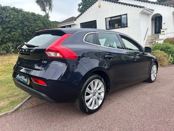 Used Volvo V40 2016 for sale - 78740677: Photo