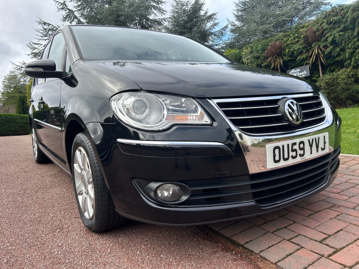 Used Volkswagen Touran 2009 for sale - 76324326: Photo 11