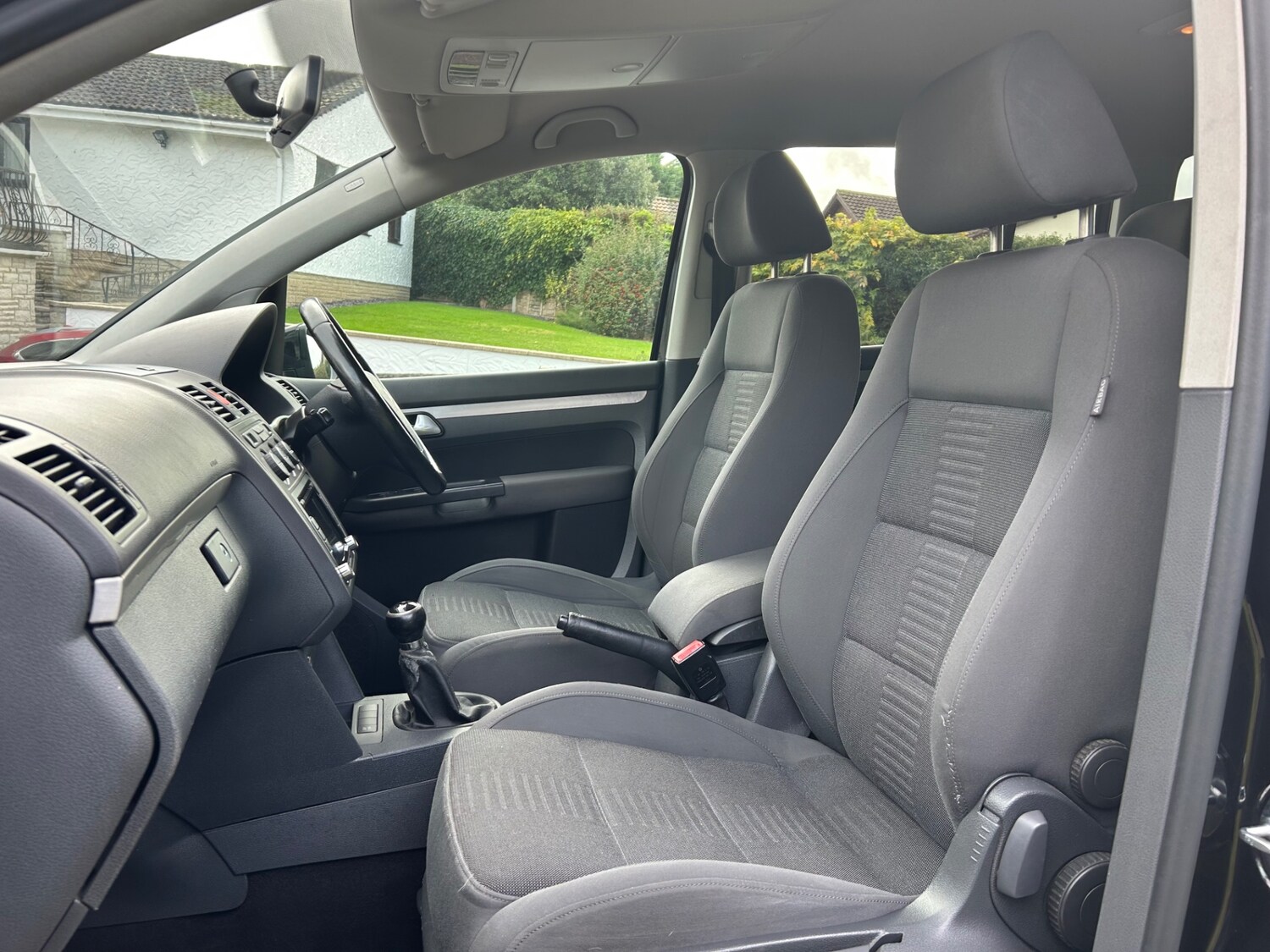 Used Volkswagen Touran 2009 for sale - 76324326: Photo 30