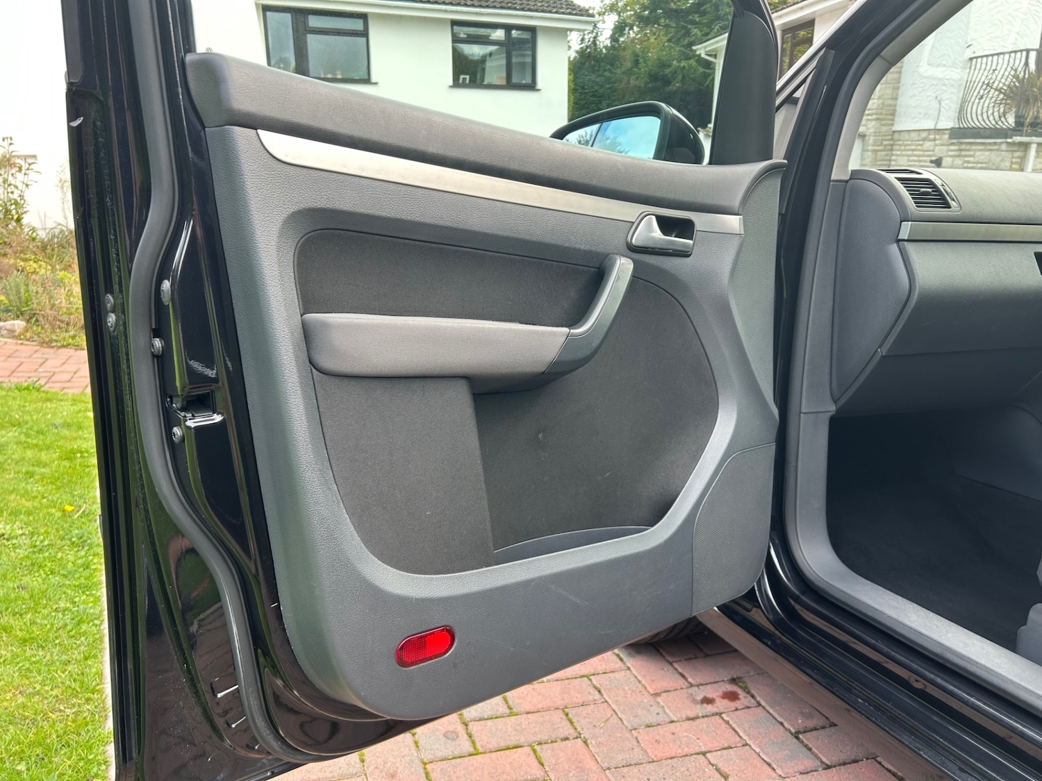 Used Volkswagen Touran 2009 for sale - 76324326: Photo 35