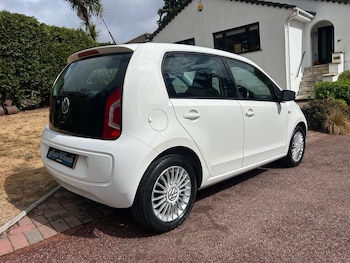 Used Volkswagen up! 2014 for sale - 79575276: Photo