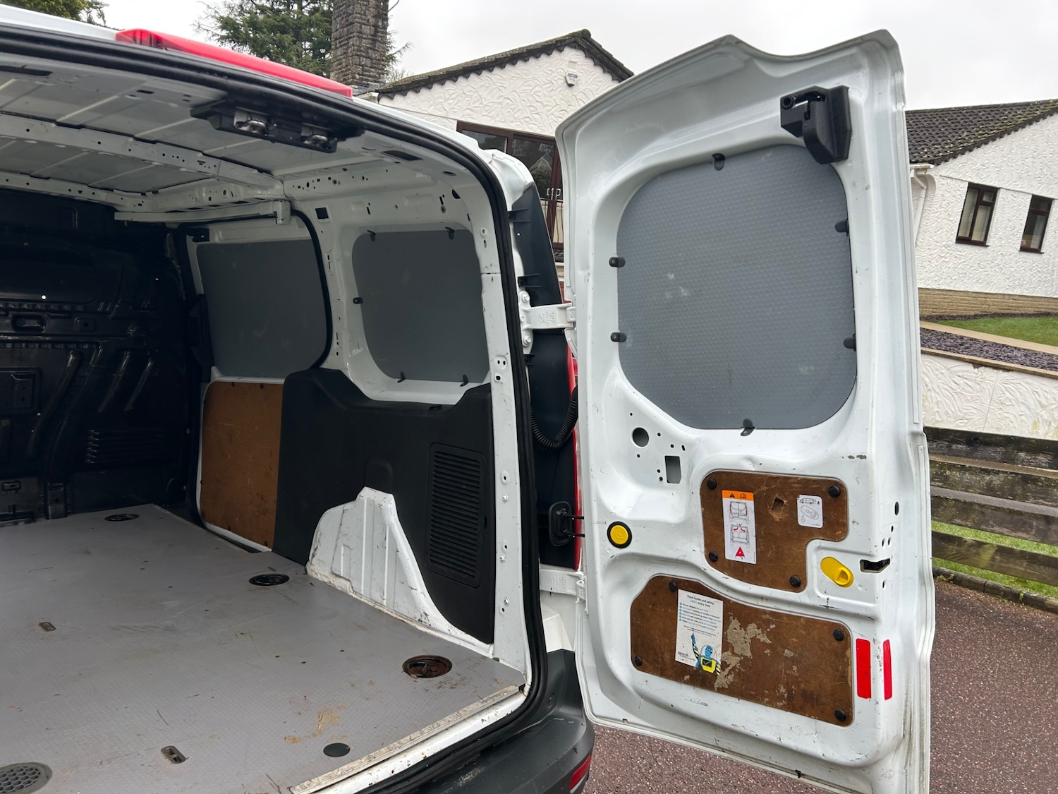 Used Ford Transit Connect 2015 for sale - 77595632: Photo 23