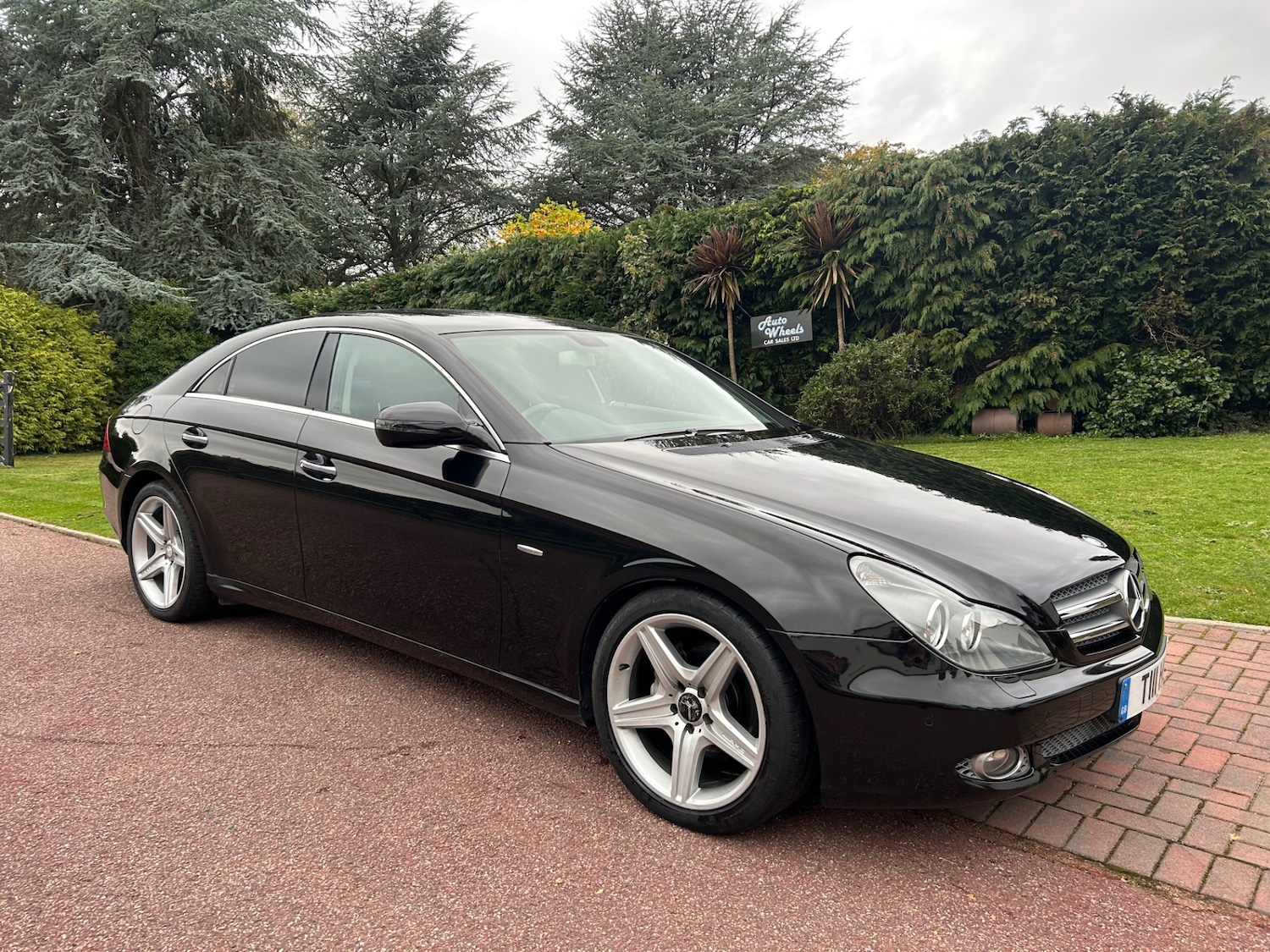 Used Mercedes-Benz CLS 2010 for sale - 76483249: Photo 1