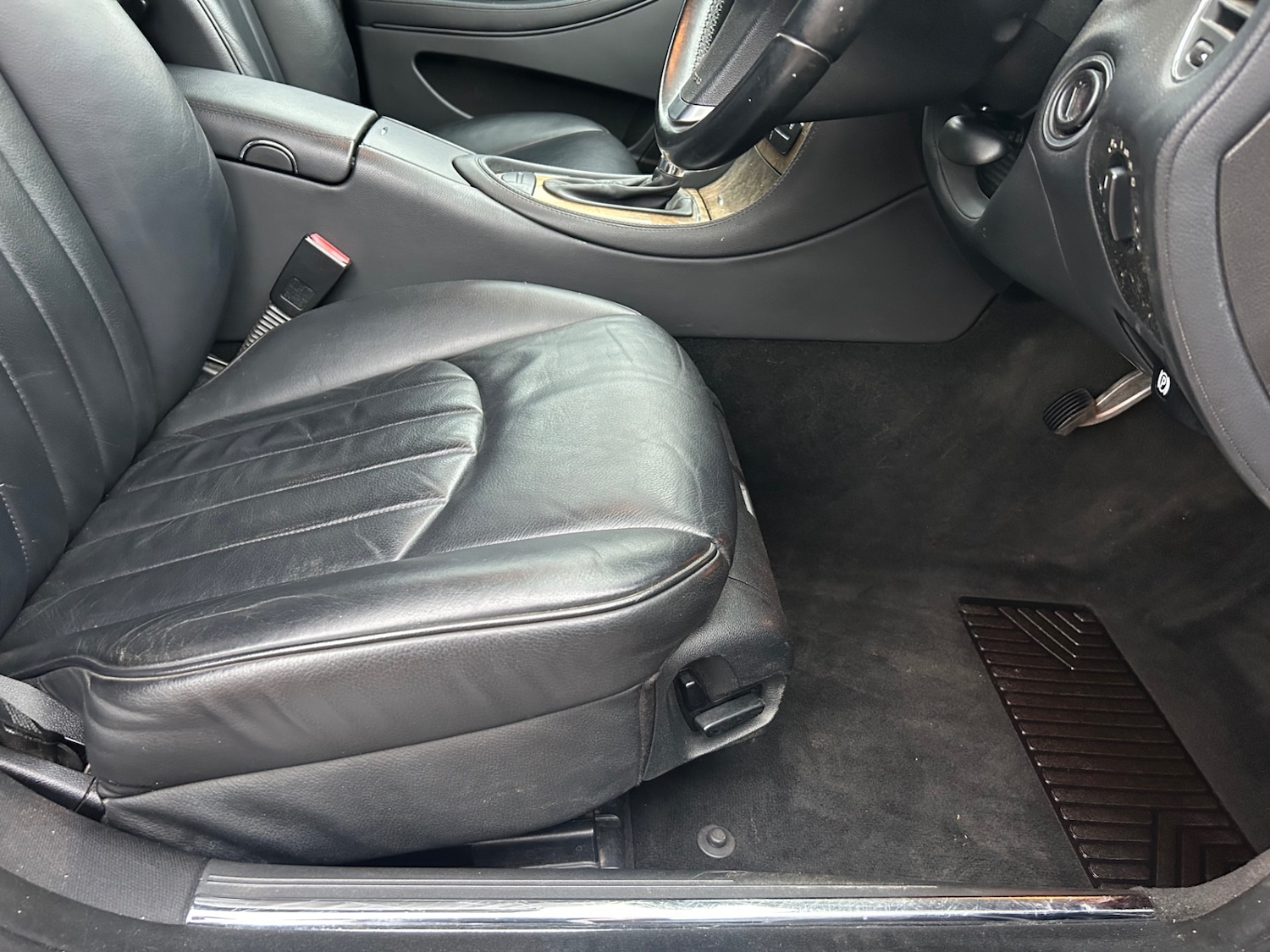 Used Mercedes-Benz CLS 2010 for sale - 76483249: Photo 15