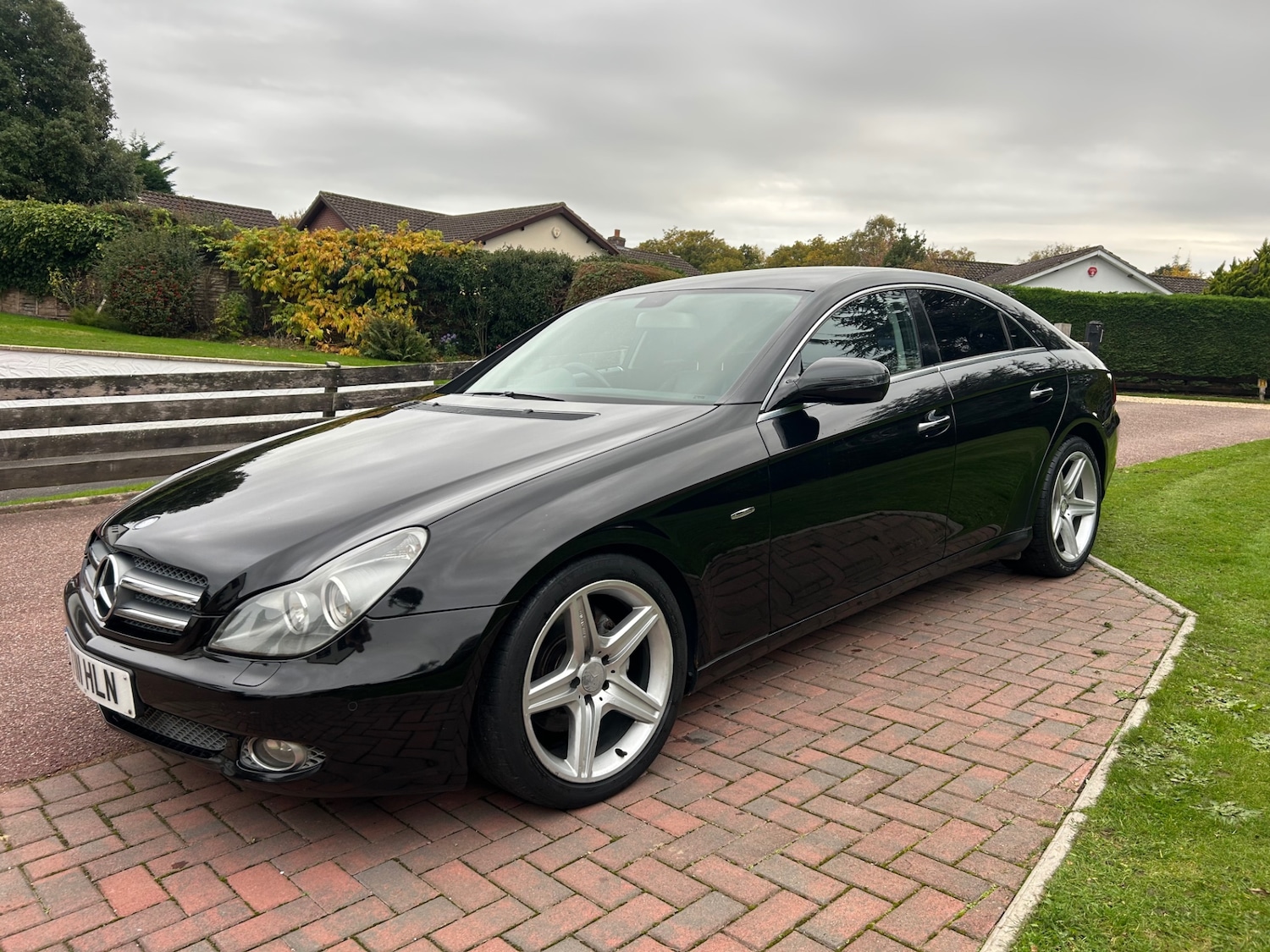 Used Mercedes-Benz CLS 2010 for sale - 76483249: Photo 2