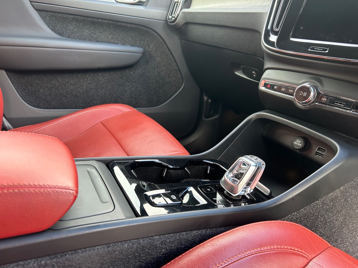 Used Volvo XC40 2019 for sale - 76332807: Photo 22