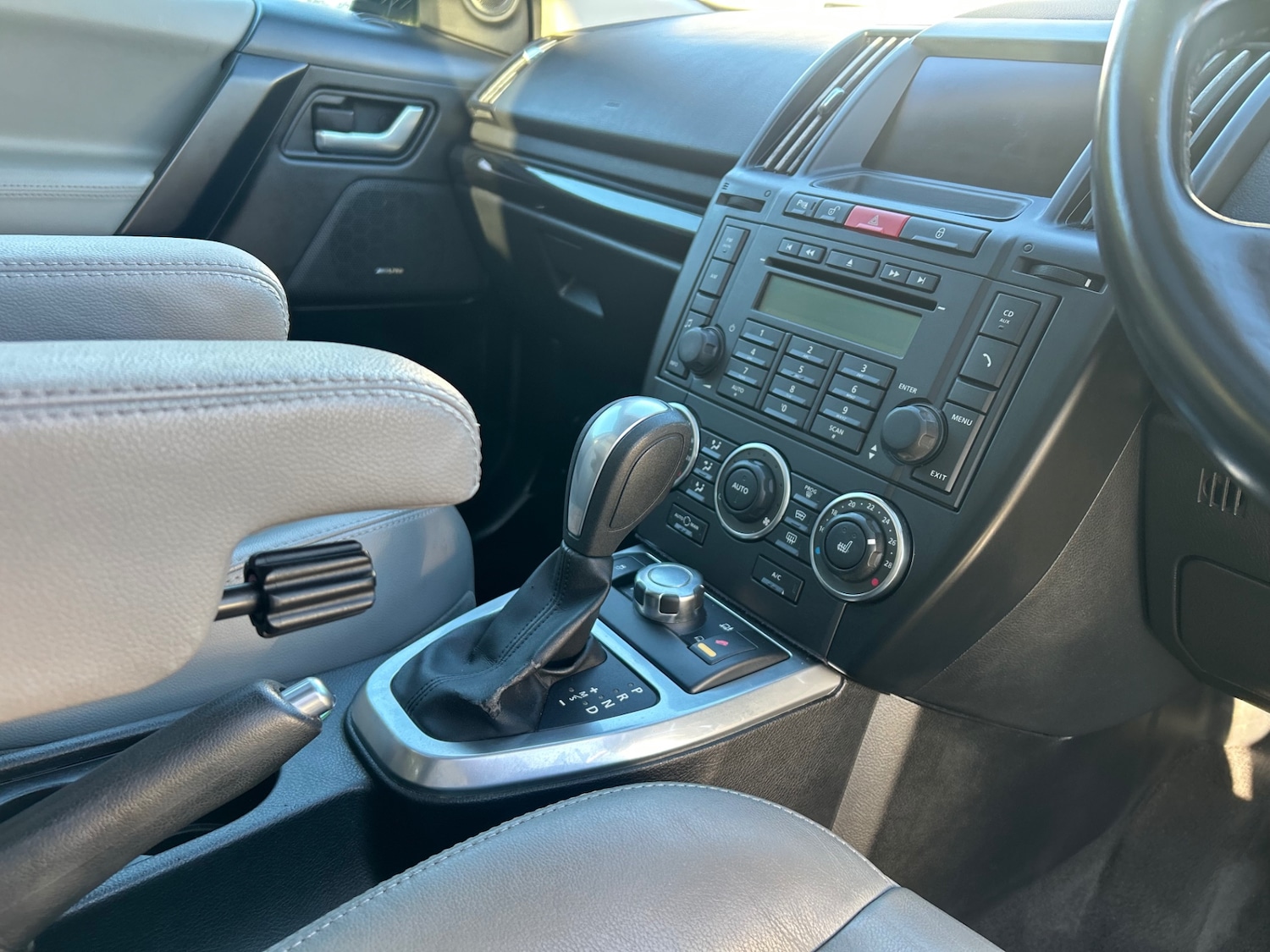 Used Land Rover Freelander 2011 for sale - 76618896: Photo 19