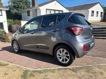 Used Hyundai i10 2017 for sale - 79620804: Photo