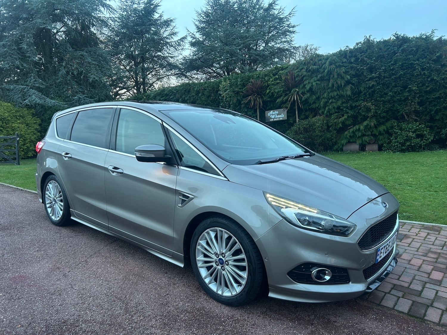 Used Ford S-Max 2016 for sale - 76560127: Photo 1