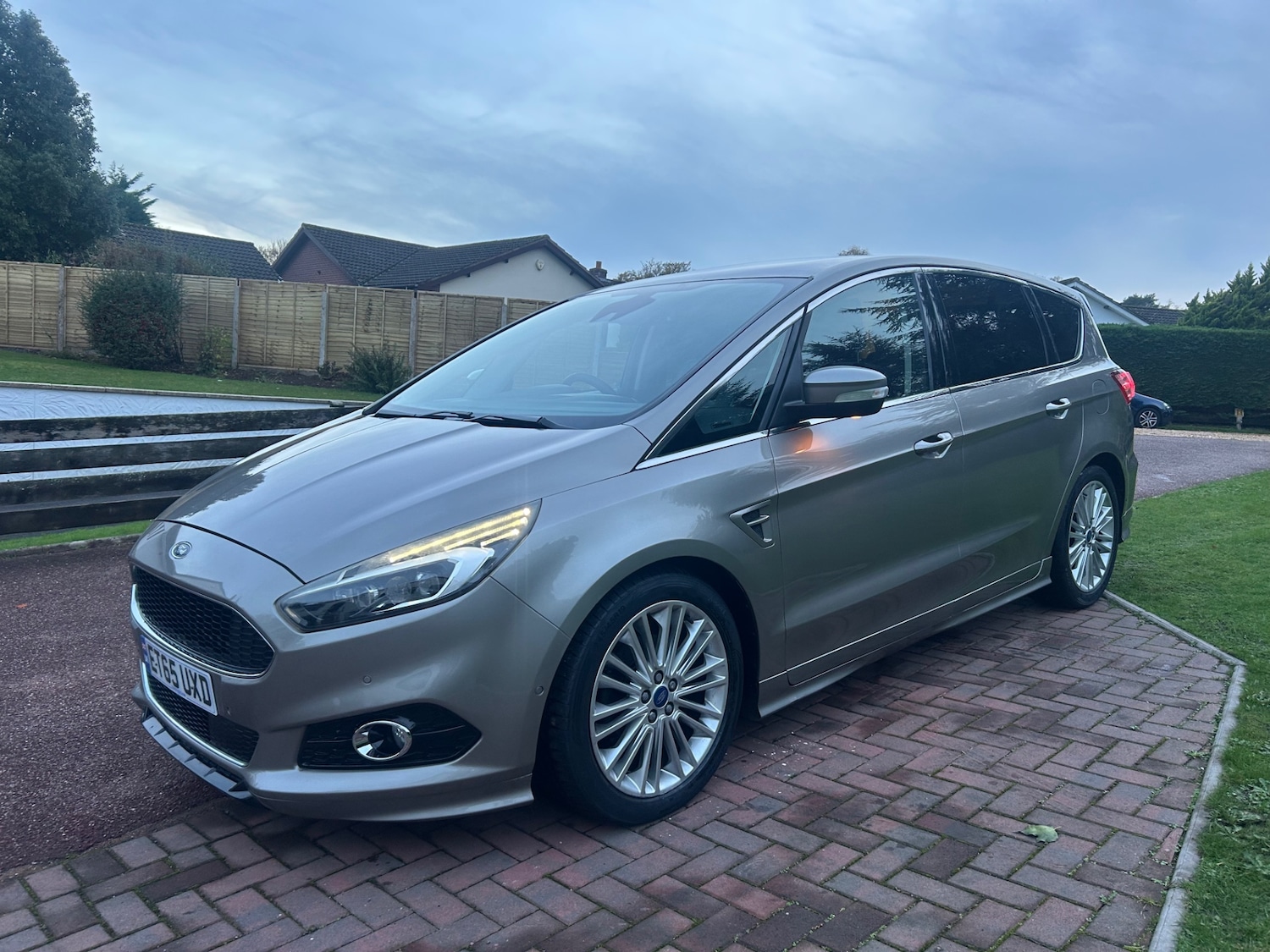 Used Ford S-Max 2016 for sale - 76560127: Photo 2