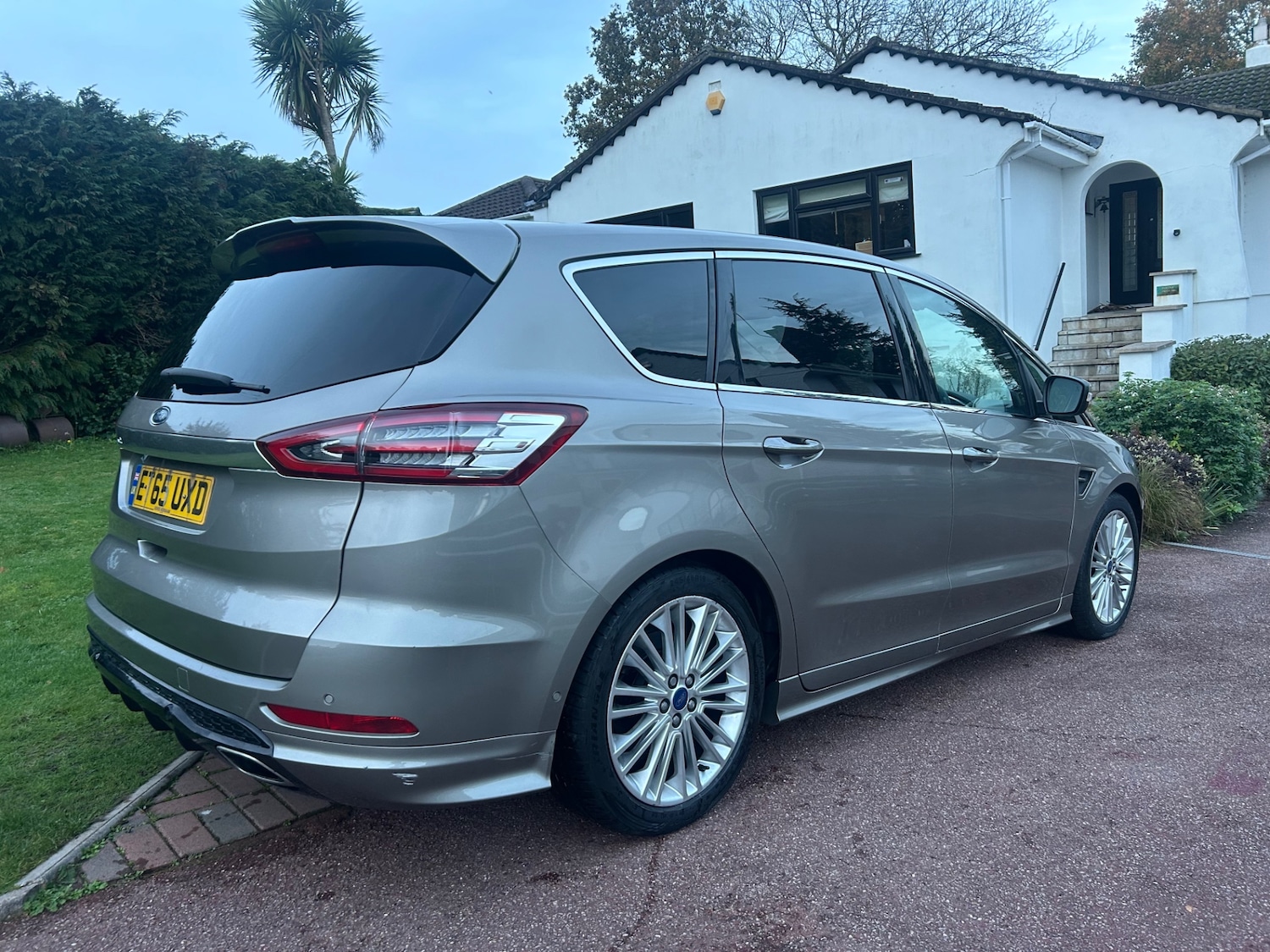 Used Ford S-Max 2016 for sale - 76560127: Photo 3