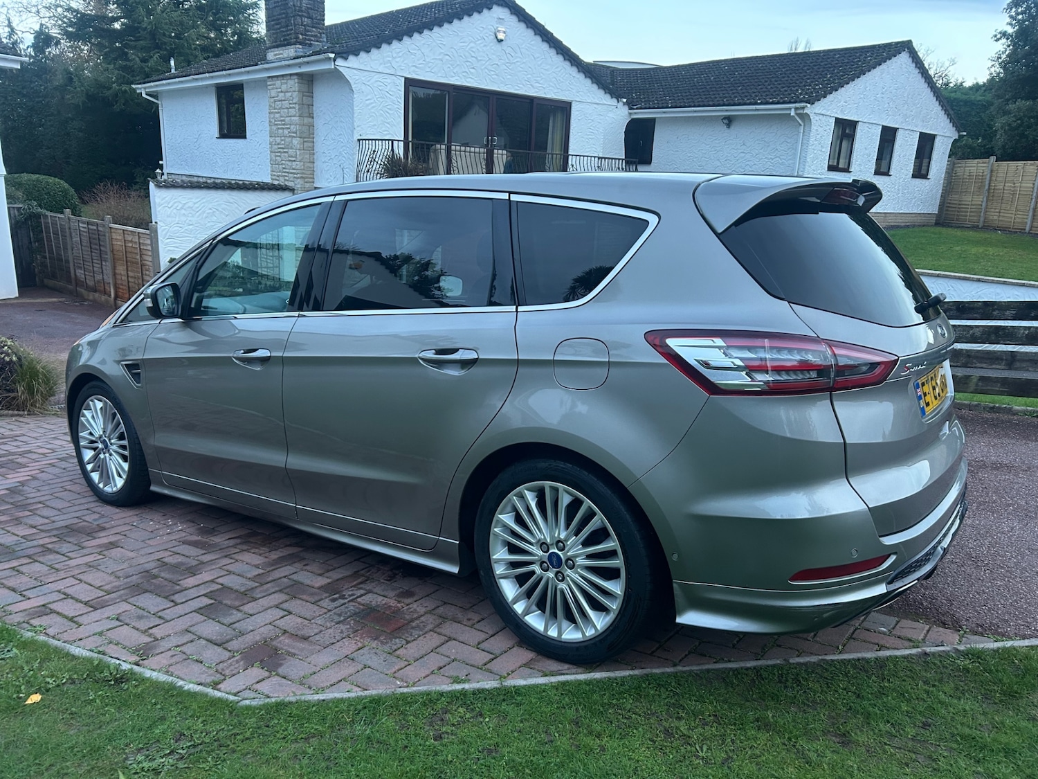 Used Ford S-Max 2016 for sale - 76560127: Photo 4