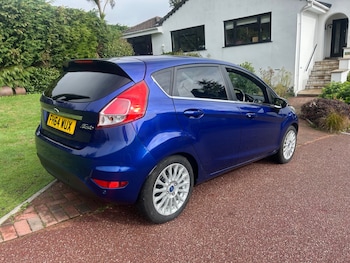 Used Ford Fiesta 2015 for sale - 75988250: Photo