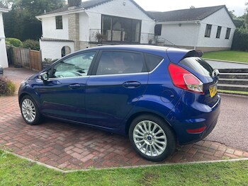 Used Ford Fiesta 2015 for sale - 75988250: Photo