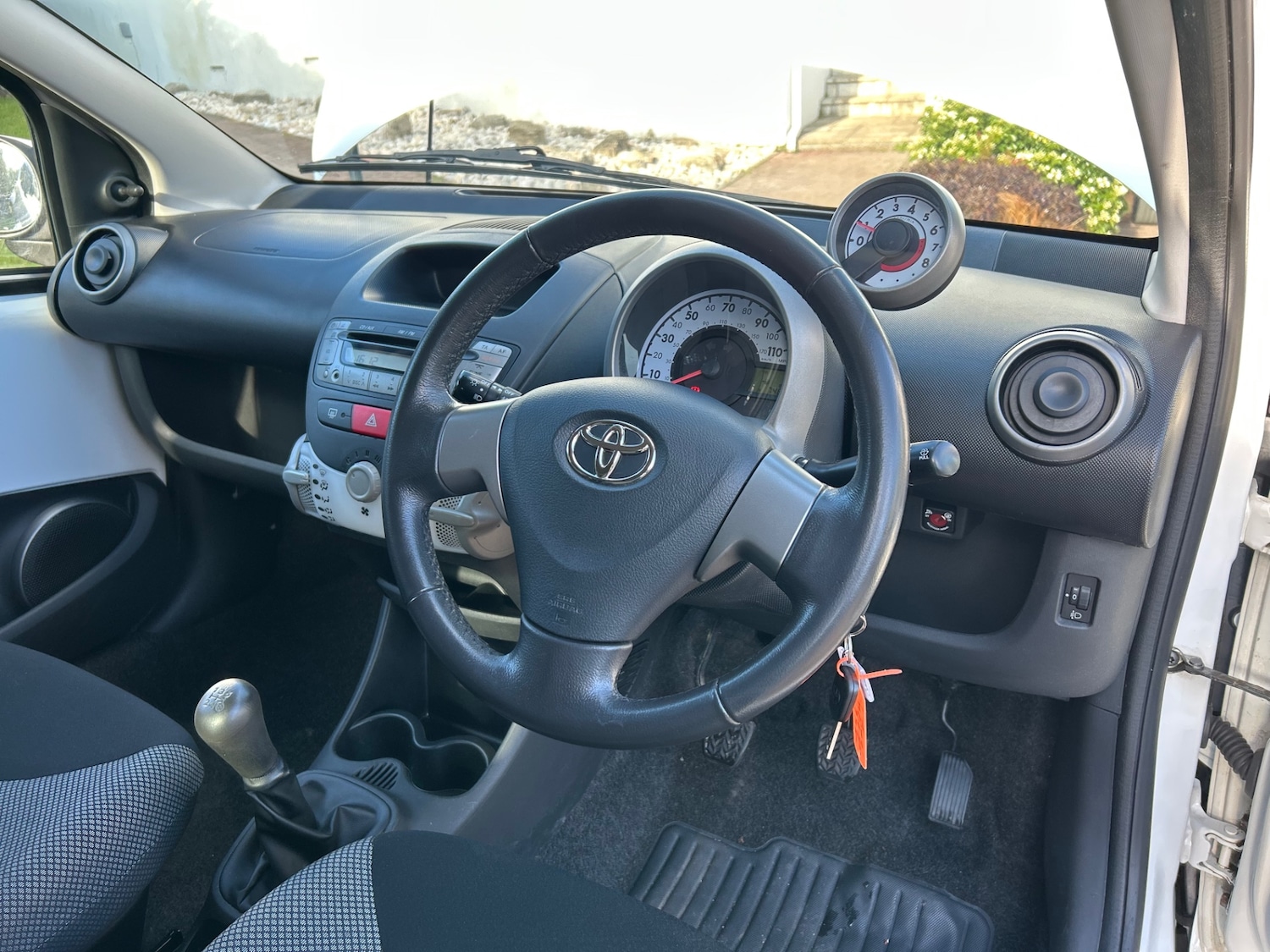 Used Toyota AYGO 2013 for sale - 78112716: Photo 15