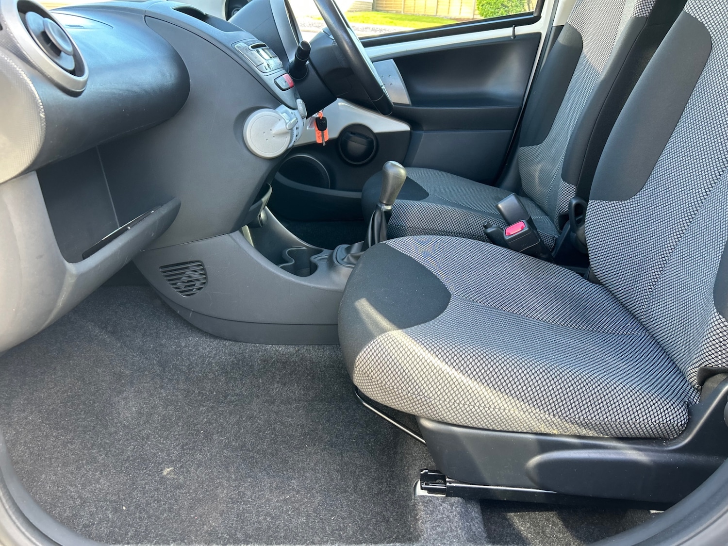 Used Toyota AYGO 2013 for sale - 78112716: Photo 23