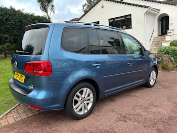 Used Volkswagen Touran 2014 for sale - 76479510: Photo