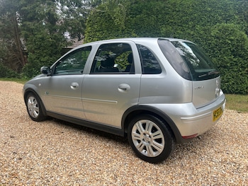 Used Vauxhall Corsa 2005 for sale - 78660037: Photo