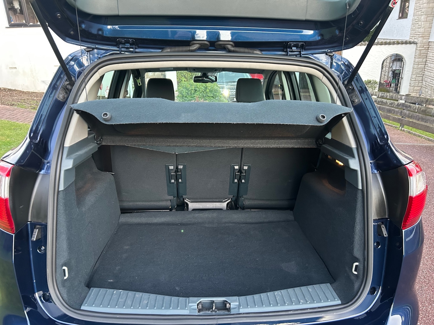 Used Ford C-Max 2011 for sale - 77015004: Photo 33