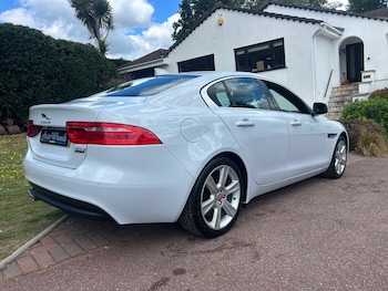 Used Jaguar XE 2017 for sale - 79060663: Photo