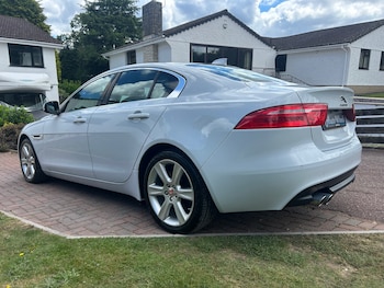 Used Jaguar XE 2017 for sale - 79060663: Photo