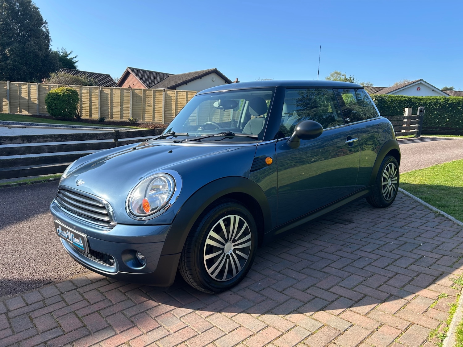 Used MINI Hatch 2010 for sale - 78210489: Photo 2