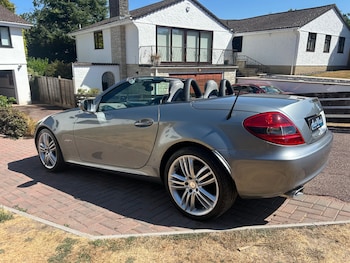 Used Mercedes-Benz SLK 2010 for sale - 79537512: Photo