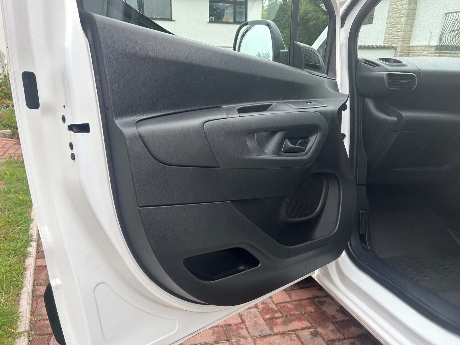 Vehicle 28