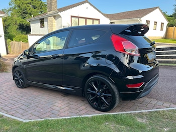 Used Ford Fiesta 2015 for sale - 78694607: Photo