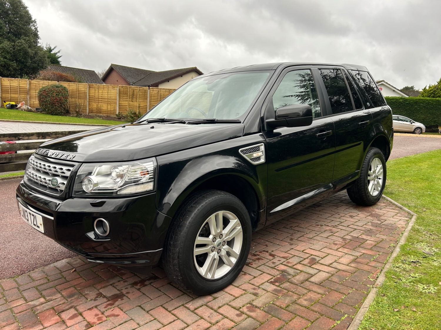 Used Land Rover Freelander 2013 for sale - 76821456: Photo 2