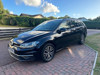 Used Volkswagen Golf 2017 for sale - 75744854: Photo