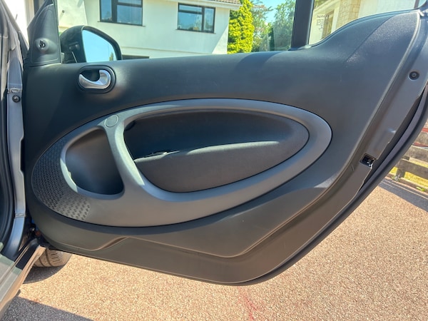 Used smart fortwo 2017 for sale - 75093539: Photo 13