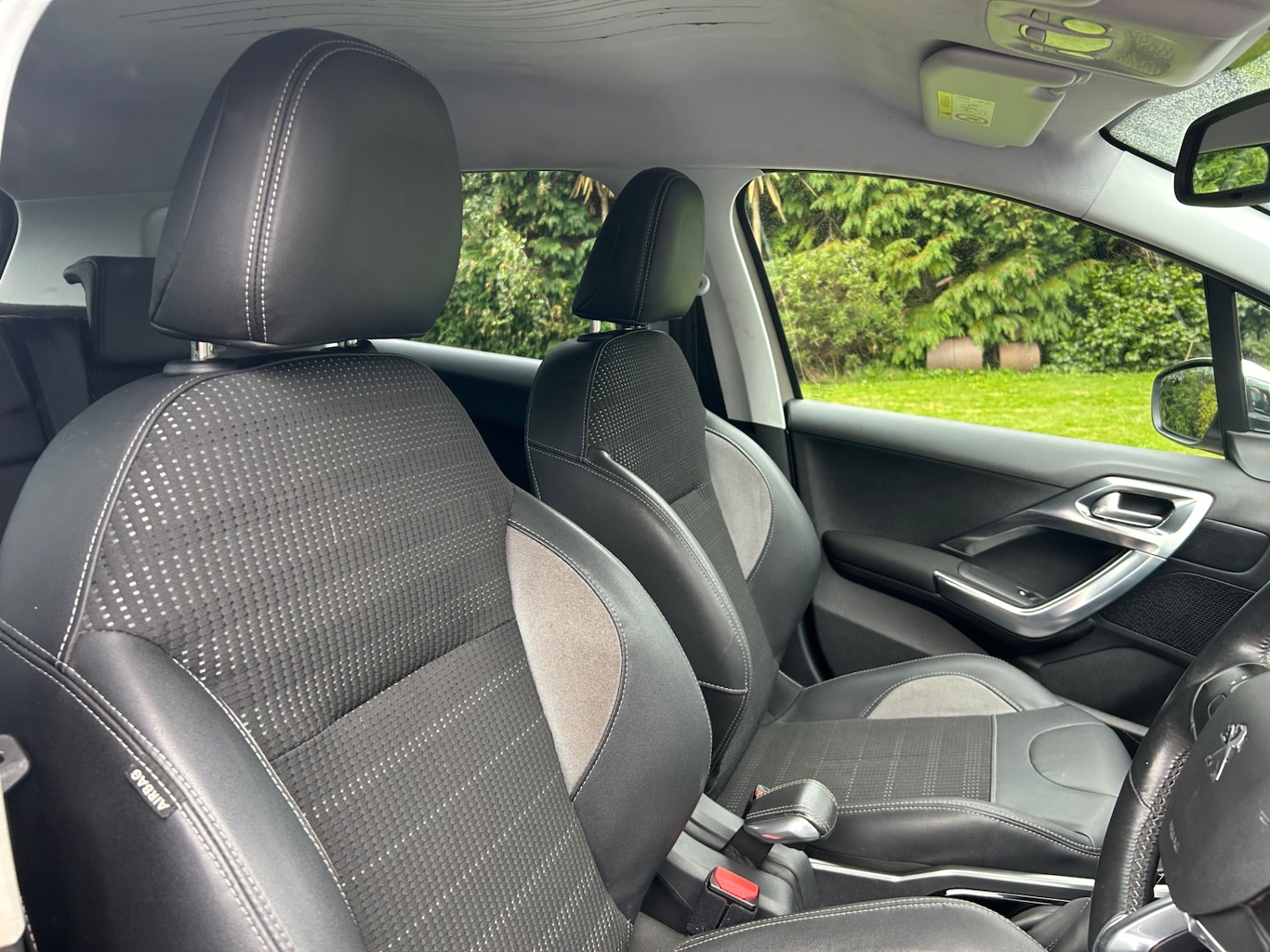 Used Peugeot 2008 2015 for sale - 76212251: Photo 12