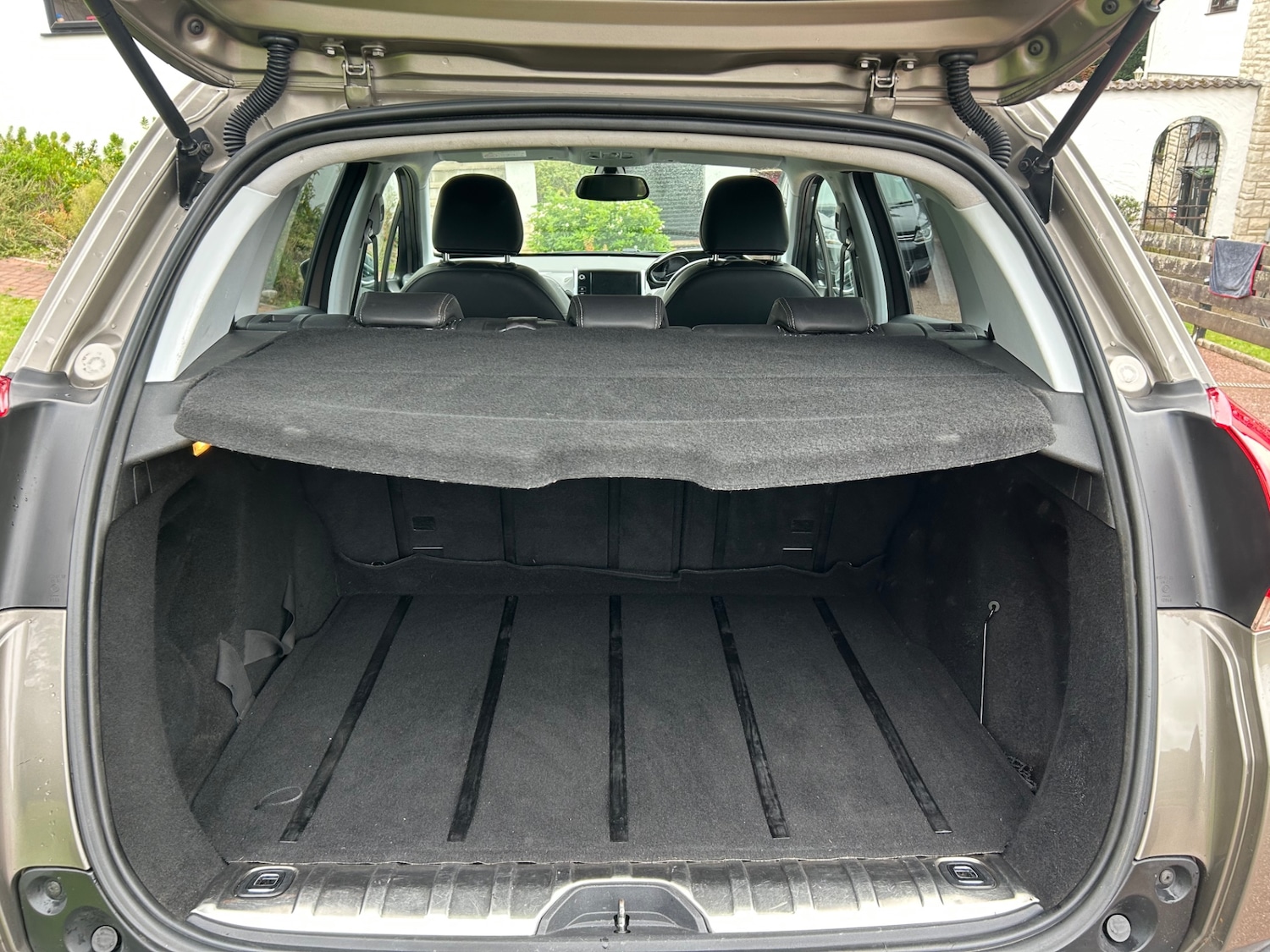 Used Peugeot 2008 2015 for sale - 76212251: Photo 28