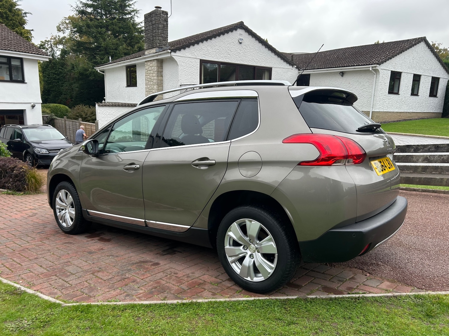 Used Peugeot 2008 2015 for sale - 76212251: Photo 4