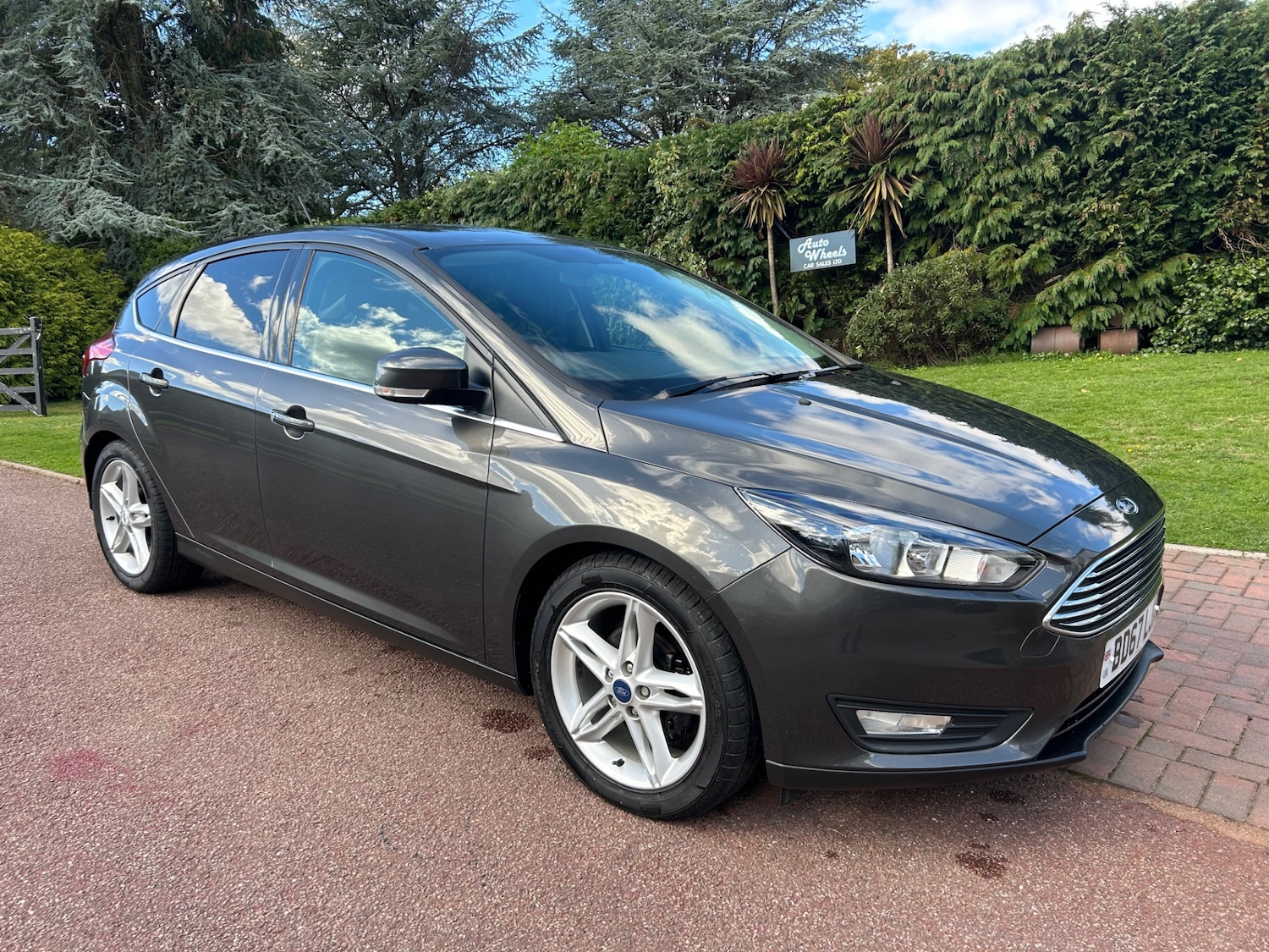 Used Ford Focus 2017 for sale - 76278084: Photo 1