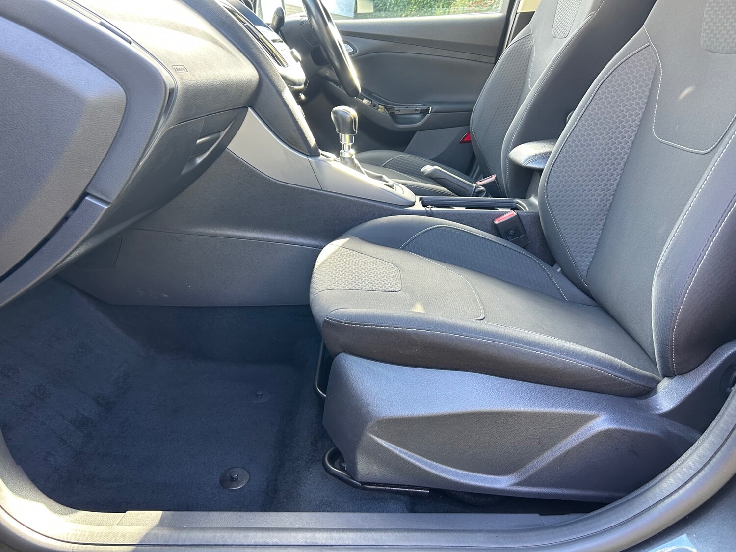 Used Ford Focus 2017 for sale - 76278084: Photo 24