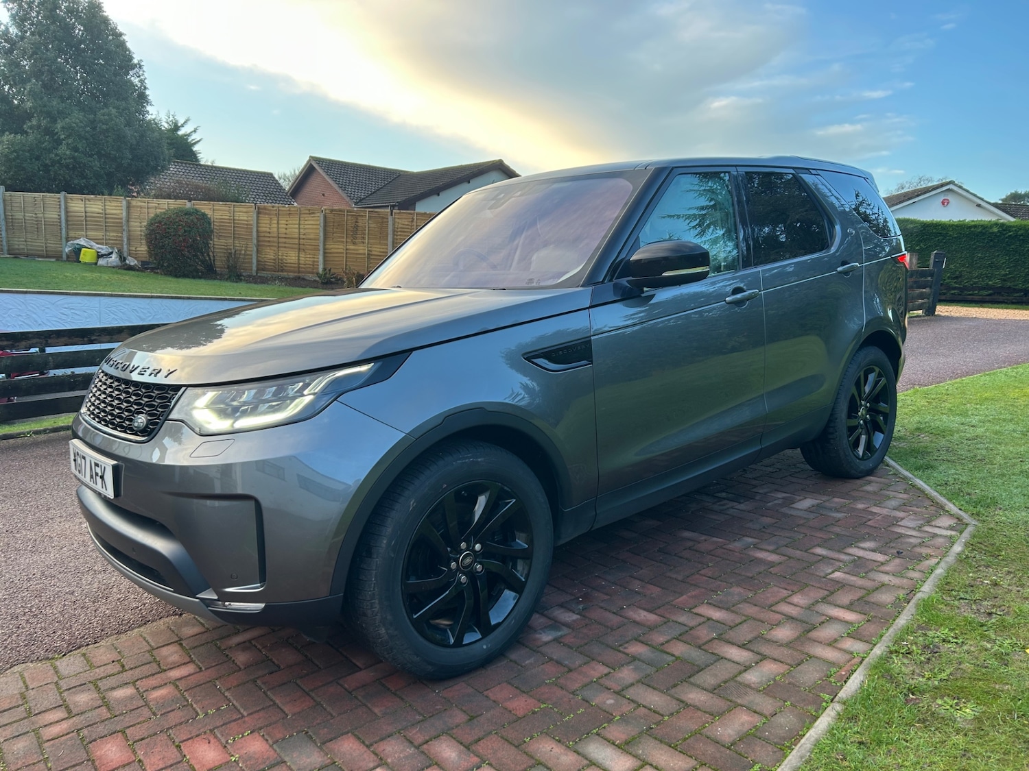 Used Land Rover Discovery 2017 for sale - 77015182: Photo 2