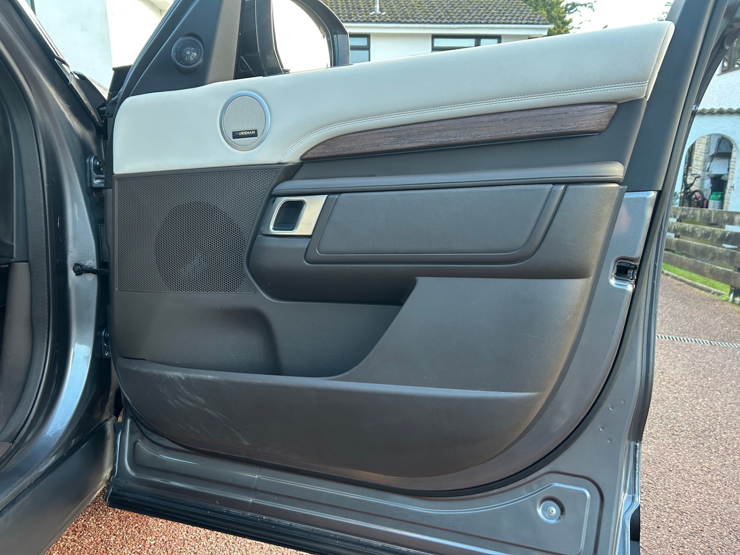 Used Land Rover Discovery 2017 for sale - 77015182: Photo 21