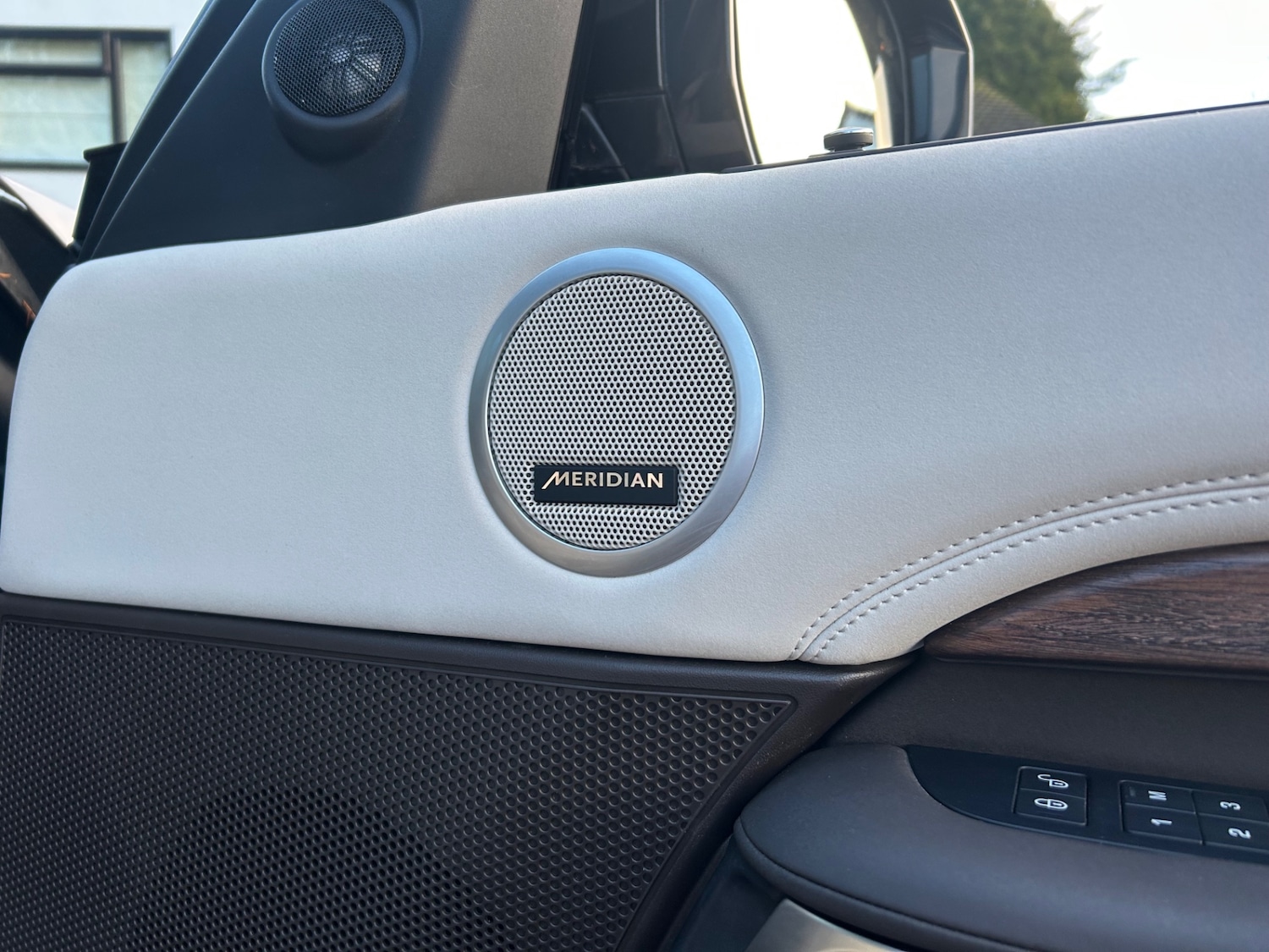 Used Land Rover Discovery 2017 for sale - 77015182: Photo 22