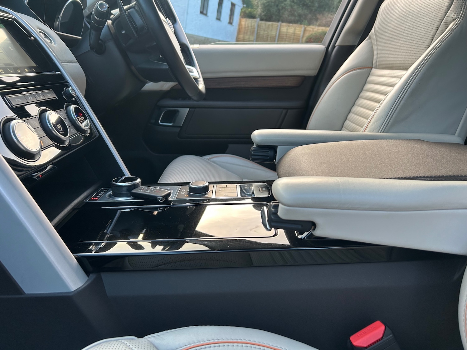 Used Land Rover Discovery 2017 for sale - 77015182: Photo 33