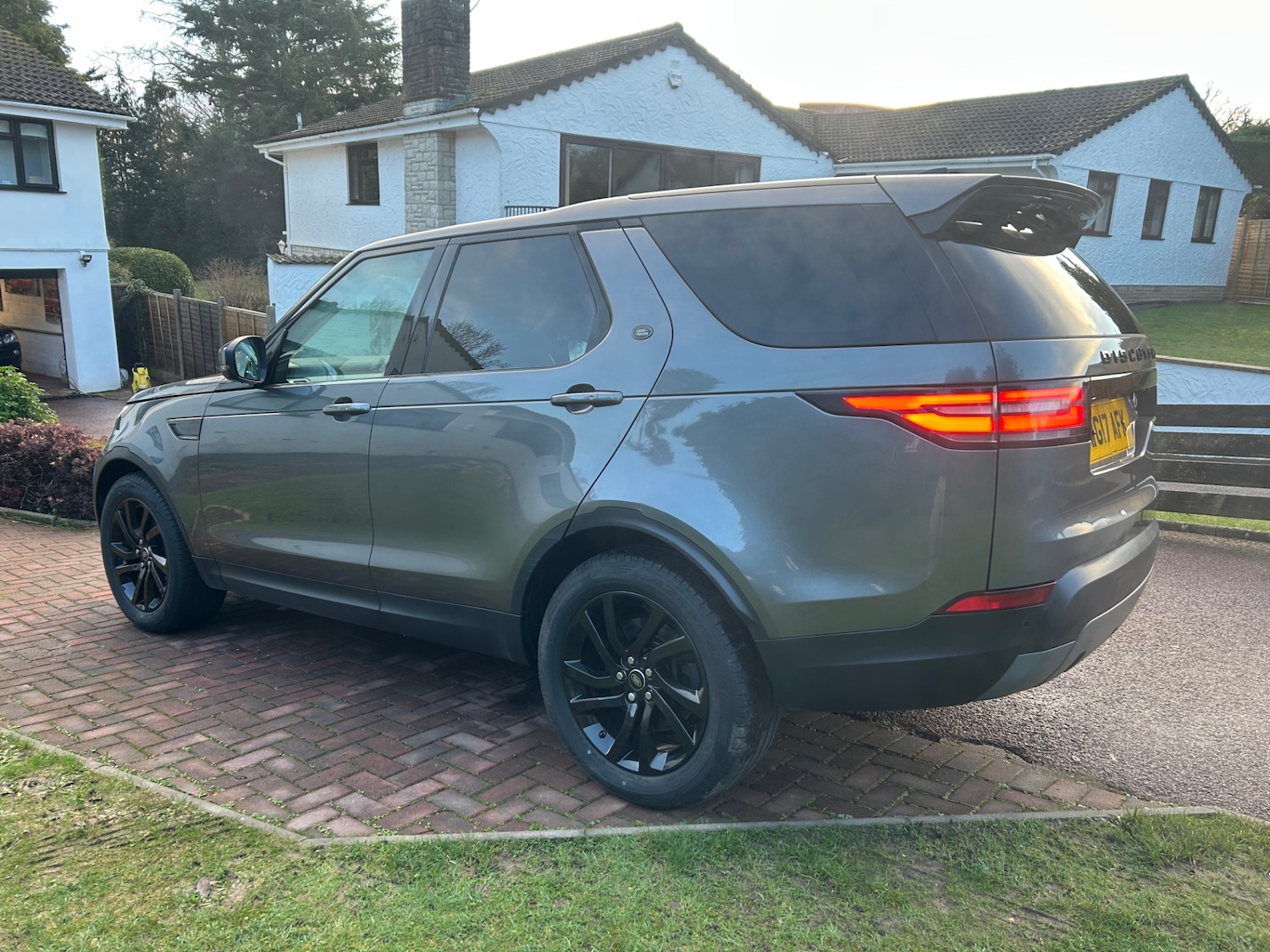 Used Land Rover Discovery 2017 for sale - 77015182: Photo 4