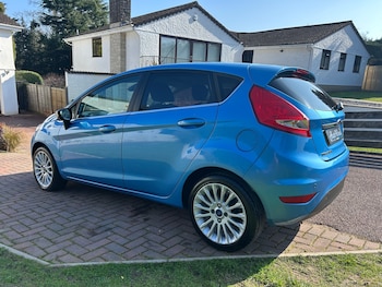 Used Ford Fiesta 2011 for sale - 77736250: Photo