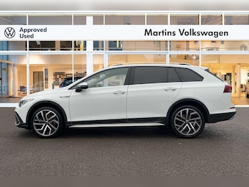 Used Volkswagen Golf 2023 for sale - 73555151: Photo