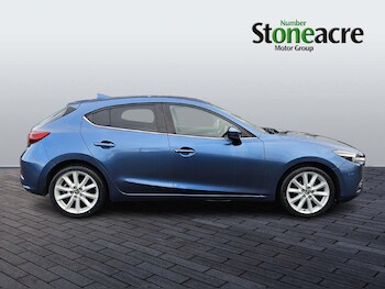Used Mazda Mazda3 2017 for sale - 76965322: Photo