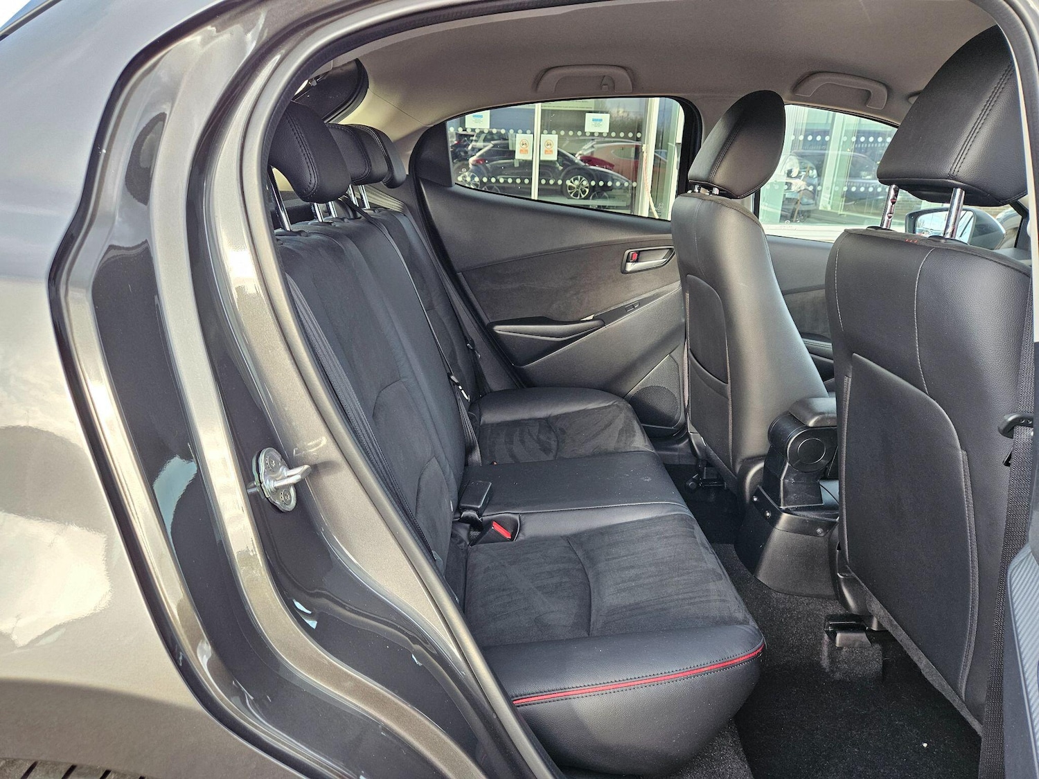 Used Mazda Mazda2 for sale - 77909699: Photo 17