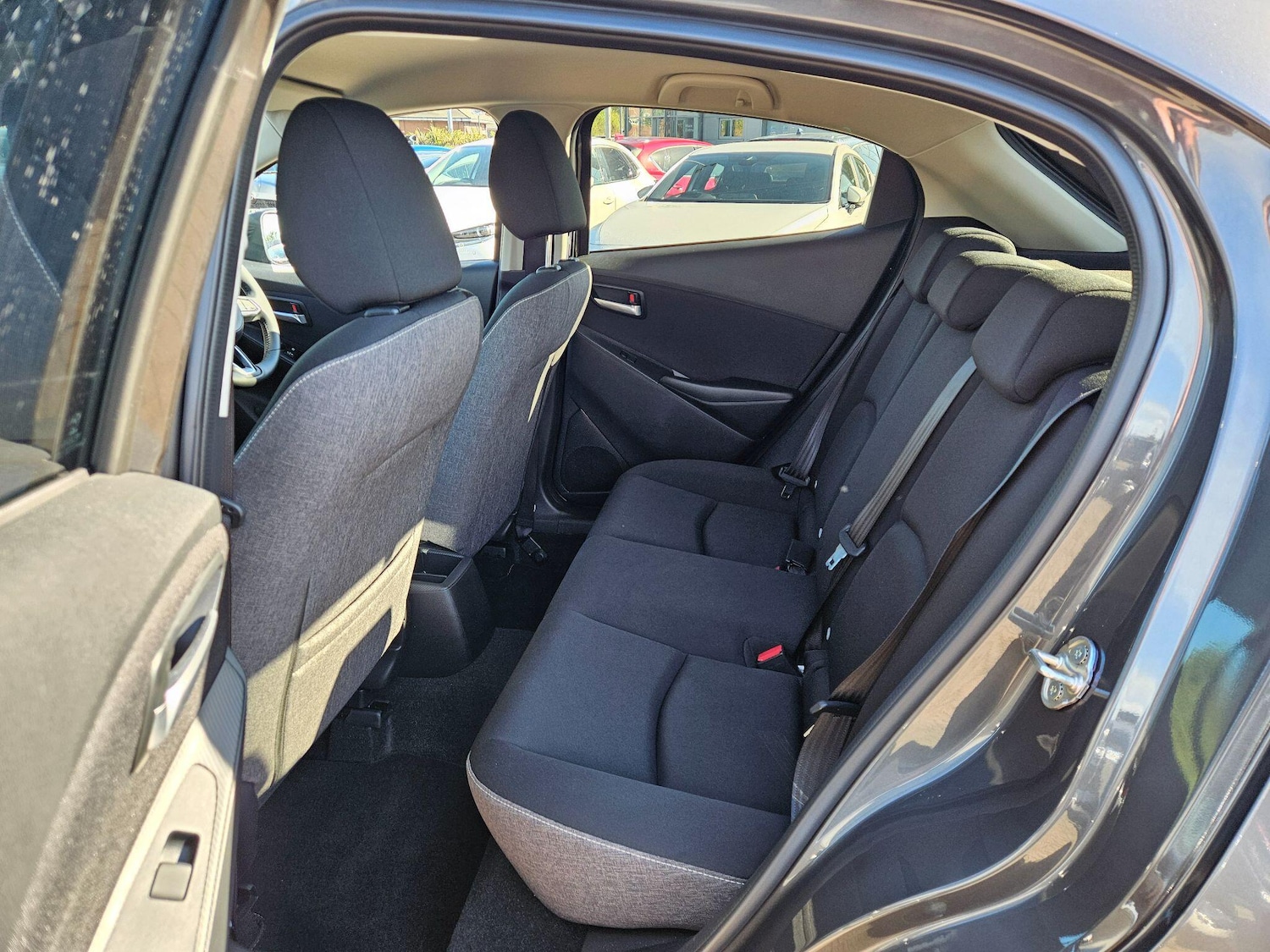 Used Mazda Mazda2 2024 for sale - 76109643: Photo 18