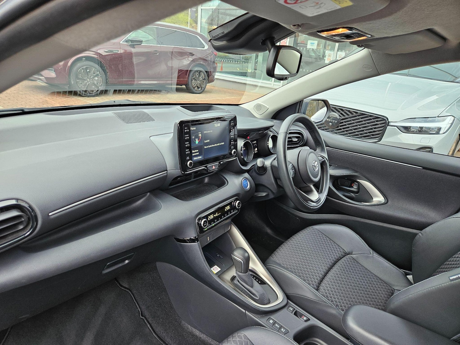 Used Mazda Mazda2 HYBRID 2023 for sale - 78020426: Photo 13