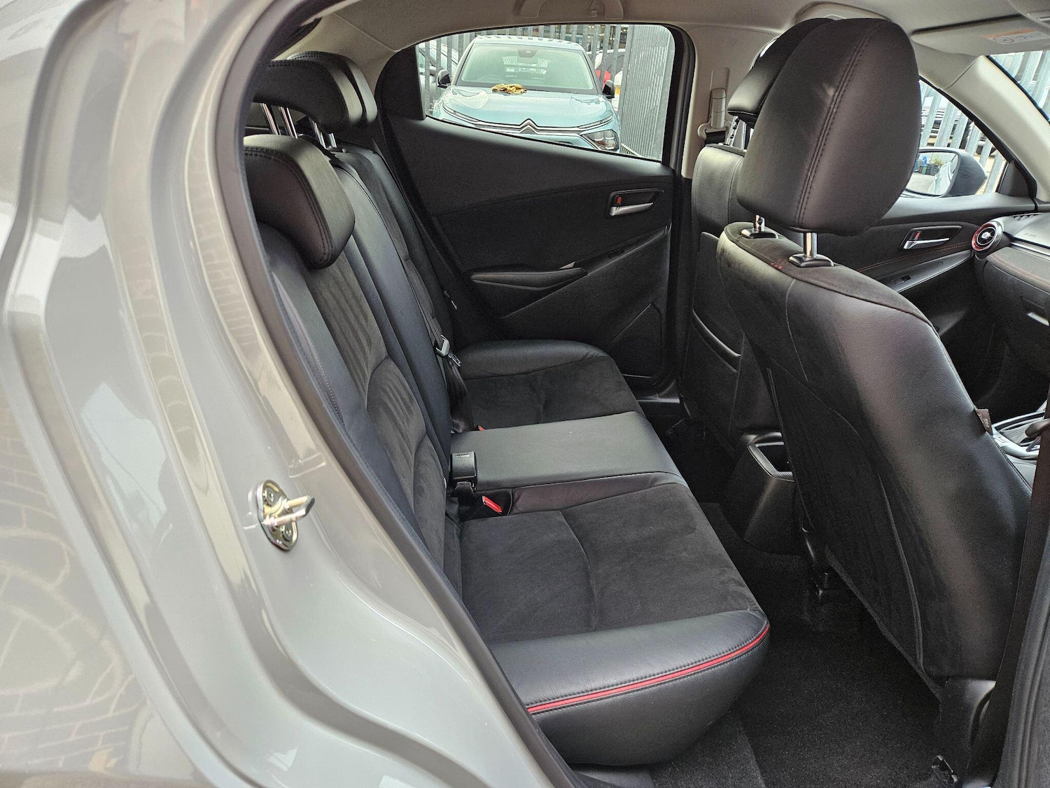 Used Mazda Mazda2 2024 for sale - 77190464: Photo 18